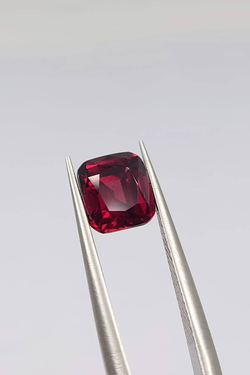 1.74ct Natural Rhodolite Garnet Loose Gemstone From Tanzania — view 3